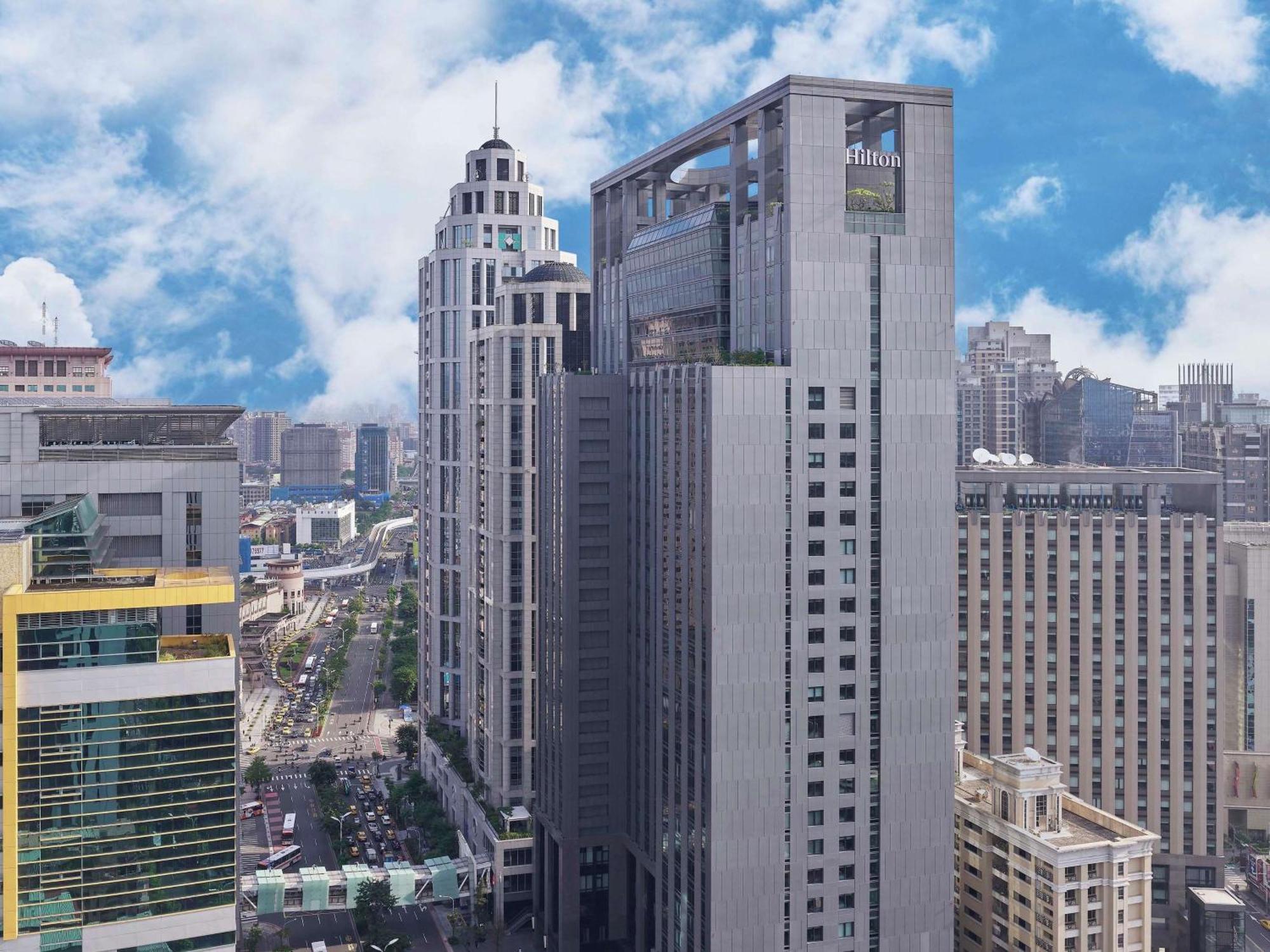 Hilton Taipei Sinban Hotel New Taipei City Exterior photo